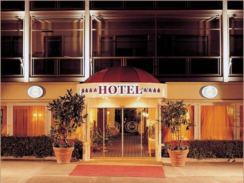 فندق رومافي  فندق أميريكان بالاس أوير المظهر الخارجي الصورة
